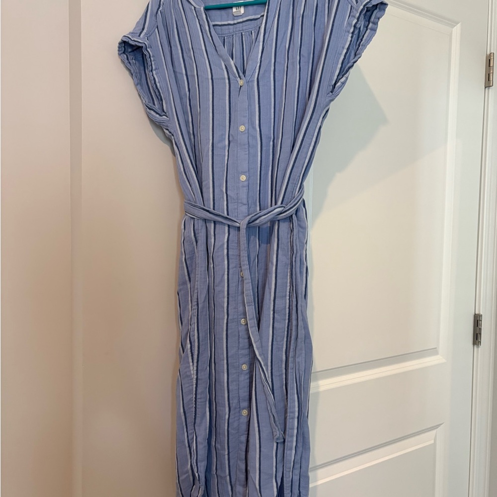 GAP Maxi Dress with V-Neck and Dolman Cap Sleeves